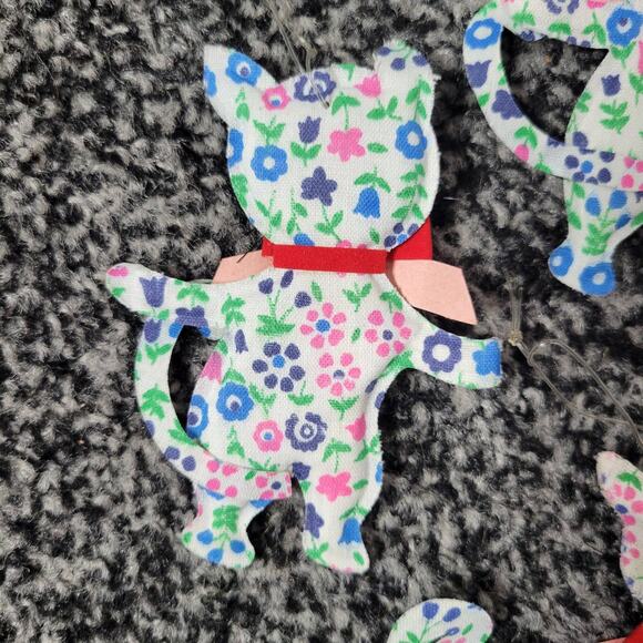 Vintage Kitschy Floral Kitty Cat Christmas Tree Ornaments, set of 4 - Picture 10 of 12